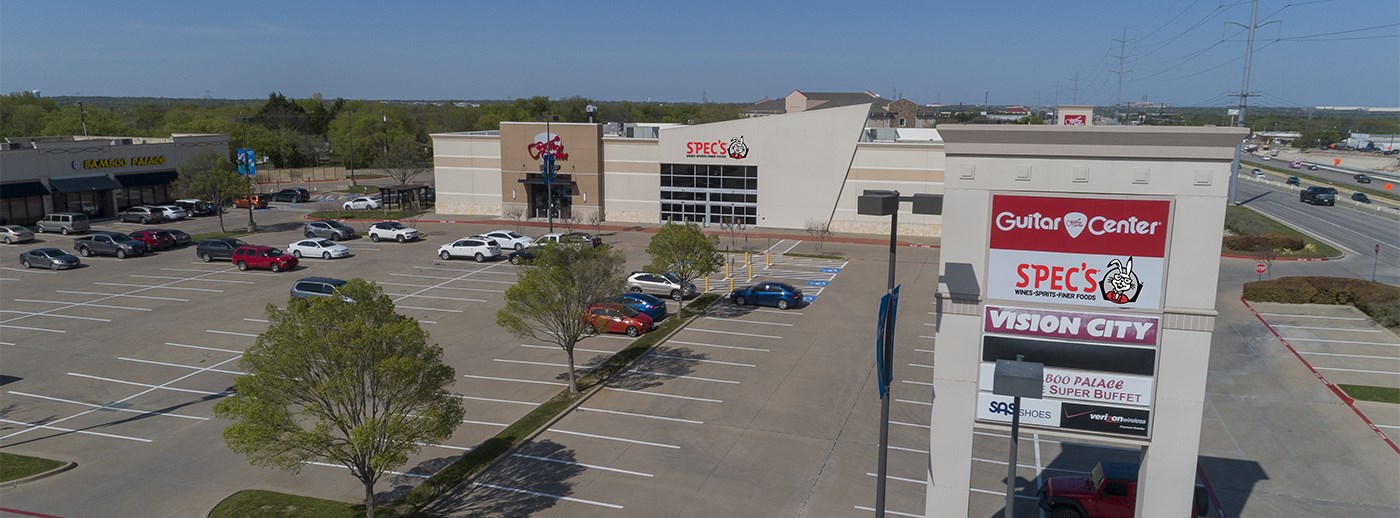 Spec's locates in Cedar Hill Pointe anchor space